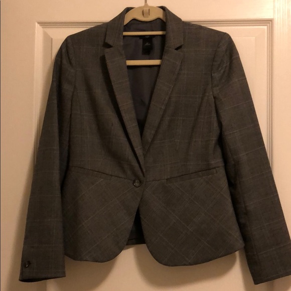 Ann Taylor Signature petite suit - Picture 2 of 3